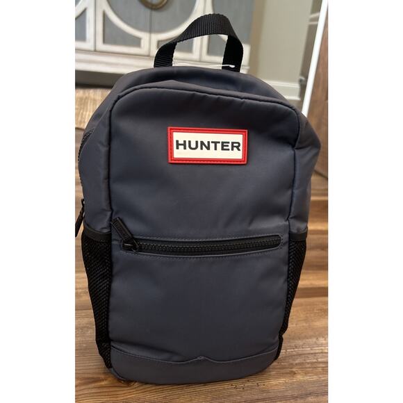 Hunter Gray Nylon One Shoulder Backpack Sling Bag Water‎ Resistant Unisex LOGO - Picture 1 of 16